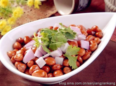 哪些人吃花生危害加倍? 哪些人吃花生危害加倍?