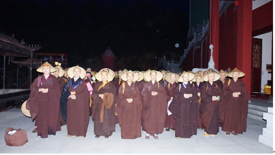 2013���ĸ��49������ʵ���ڼ��в���ʳ��ɽ��ʵ