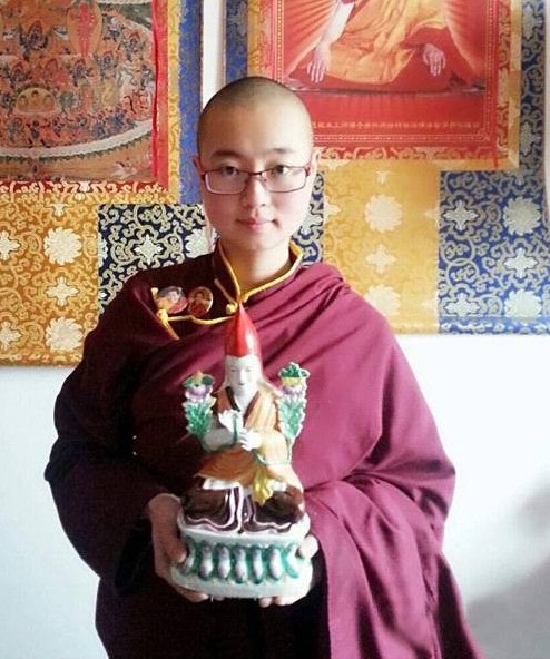 ʵ�ģ�80����Ů��ѧ������ǰ��Ա���