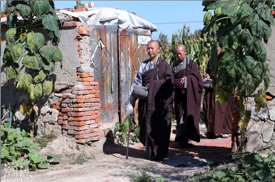辽宁道源寺女苦行僧的行脚生活 辽宁道源寺女苦行僧的行脚生活