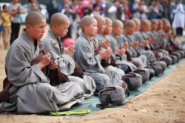 辽宁道源寺女苦行僧的行脚生活 辽宁道源寺女苦行僧的行脚生活