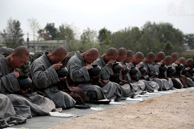 辽宁道源寺女苦行僧的行脚生活 辽宁道源寺女苦行僧的行脚生活