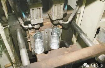 ��ӵ�����������ۼҺ��ӳ��ȵ�������