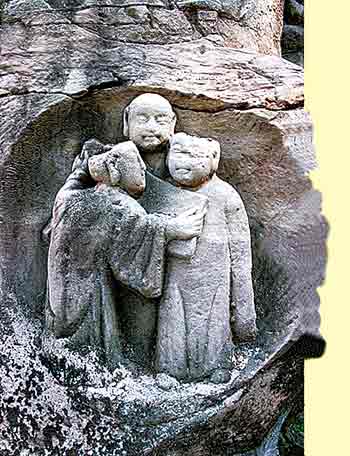 中国第一卧佛现马龙山_曾湮没于荒草泥沙中 中国第一卧佛现马龙山_曾湮没于荒草泥沙中