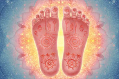 佛像胸前“卍”字只是唐代民间造像师臆想的产物? 佛像胸前“卍”字只是唐代民间造像师臆想的产物?