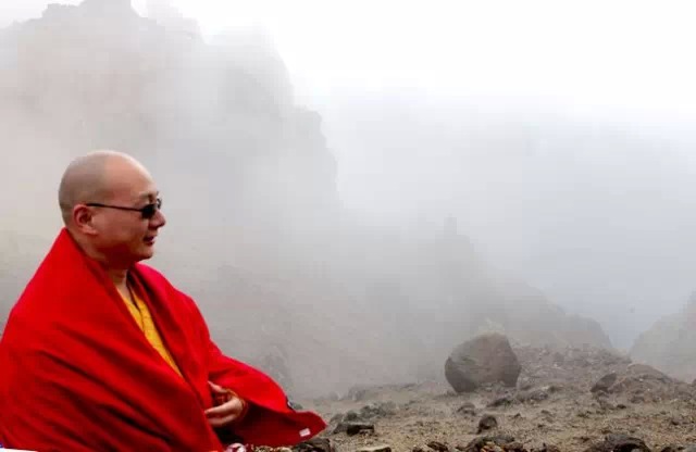 传喜法师:一切恶业中抽烟第一,抽烟人时常被鬼跟着...... 传喜法师:一切恶业中抽烟第一,抽烟人时常被鬼跟着......