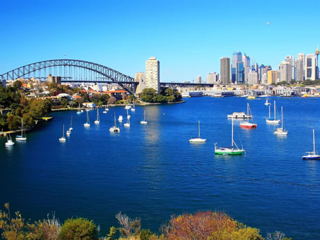 ����ƽ���й�������ж�Զ��