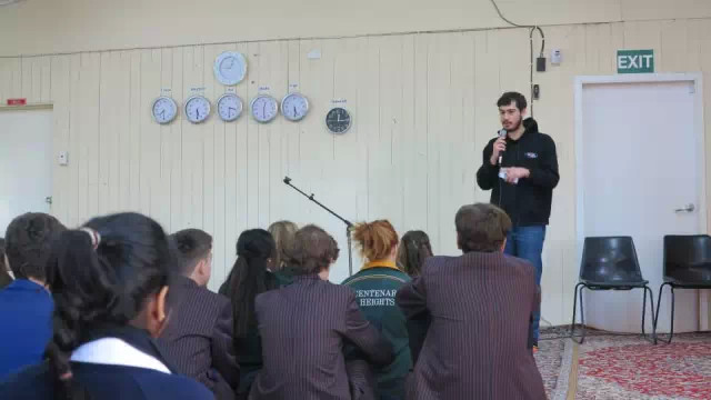 ����ͼ�İɶ�Ԫ�Ļ��������ġ������������������Ȱ��л��Ļ����ڽ̽���