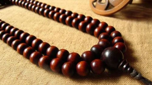 索达吉堪布开示念珠功德--不能不知道的“念珠那些事” 索达吉堪布开示念珠功德--不能不知道的“念珠那些事”