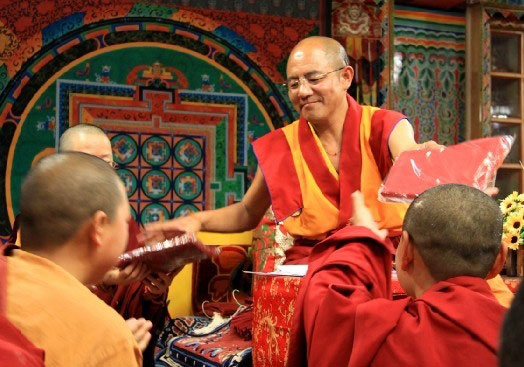 索达吉堪布:富贵虽乐,但一切无常 索达吉堪布:富贵虽乐,但一切无常