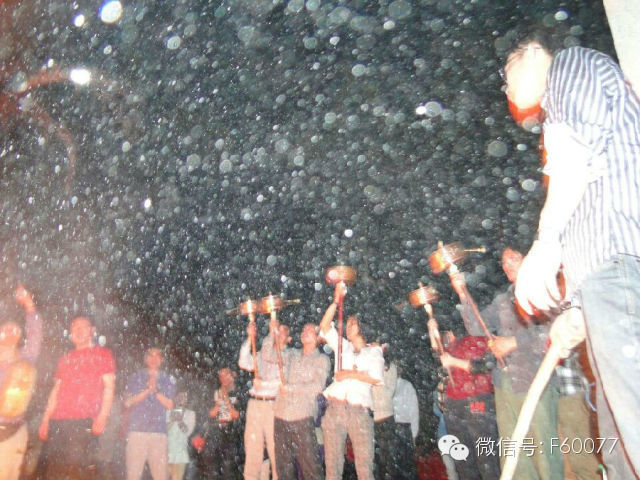 �󱦷�����ʾ��ô���̹�����������ͼ�⣩