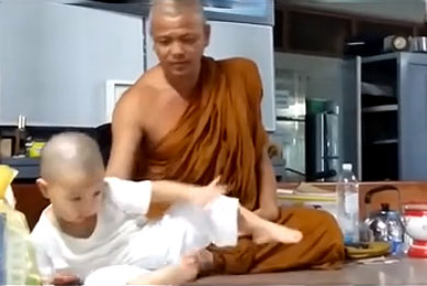 �ȷ��ˣ�̩��Сɳ����ʦ���������˯����Ƶ��