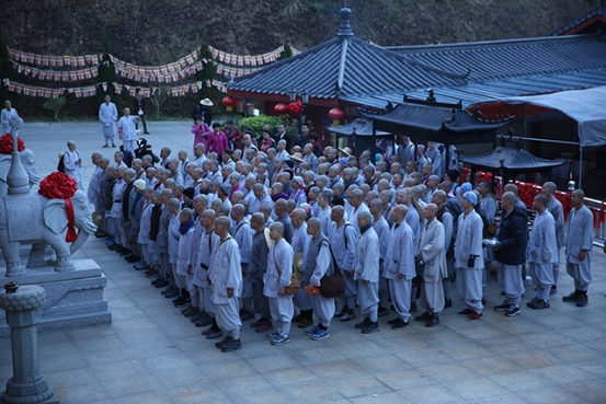 ��ǧ��ͽ���в���ʵ1