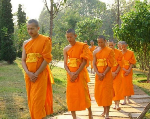 世界最大寺院:極其壯觀的泰國法身寺!见者增福,随喜转发 世界最大寺院:極其壯觀的泰國法身寺!见者增福,随喜转发