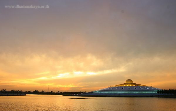 ���������Ժ���O����^��̩�������£�������������ϲת��