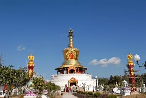 新时代的东宝仲巴呼图克图 新时代的东宝仲巴呼图克图