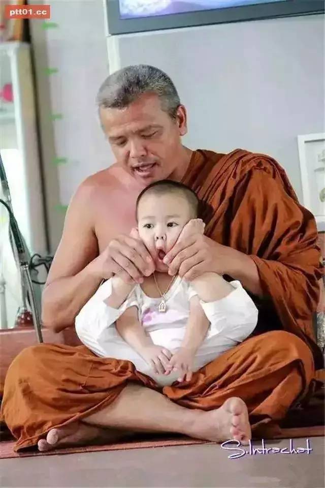 ���������¾����У�һ���˯�ȵ�������̩��С����2016��������