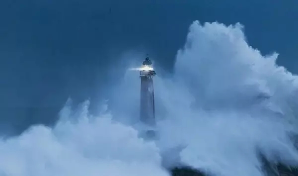 ��ѧ�����������˳�����澳��