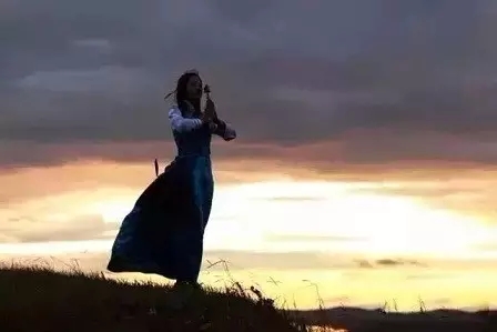 人生如戏_如何面对其中的顺境和逆境? 人生如戏_如何面对其中的顺境和逆境?