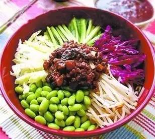 四款夏季纯素凉面,好吃极了 四款夏季纯素凉面,好吃极了