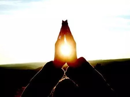 ���ǰ���˼����������˾��ĸ�Ӧ����