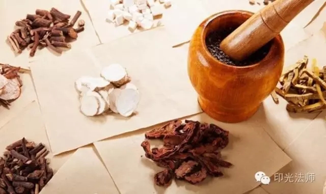 ӡ���ʦ��Ůҽ���Ŀ�ʾ