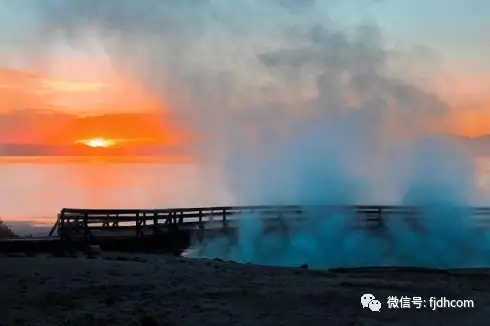 ����Ϊ�����ڲ��ϵر仯�����Բų�����ϣ��