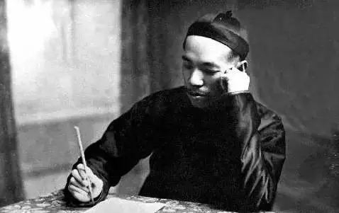 ��������Ӣ�ۣ��������֤���ᡱӡ�����������Ȱ��