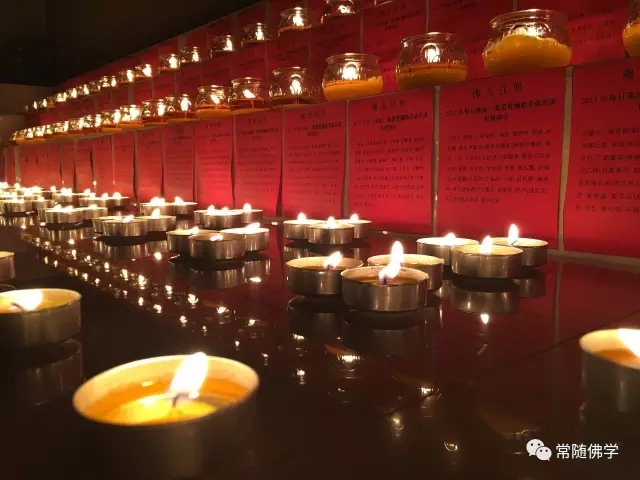 千年暗室,一灯即明——供灯之殊胜功德 千年暗室,一灯即明——供灯之殊胜功德