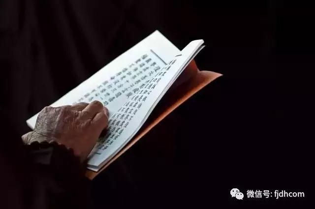 �����У��ܶ��˶�����������ĸ�Ӧ��