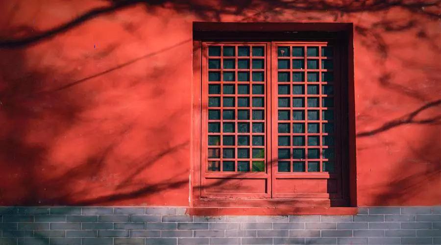 ���Һ󣬾Ϳ�������ɽ�����С���ƹŷ�ǰ���ž����ޣ������̫���ˡ���