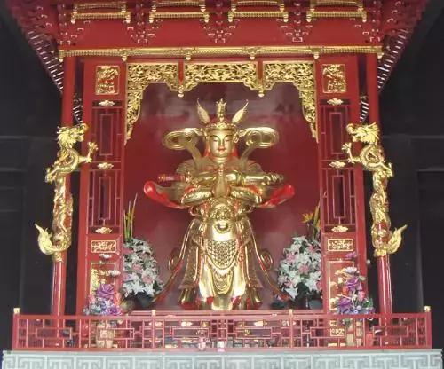 ���죨ũ�����³�����Τ������ʥ��