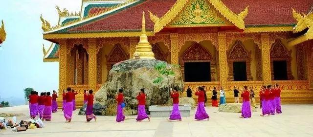 信佛的人见佛像佛塔等_为何要右绕? 信佛的人见佛像佛塔等_为何要右绕?