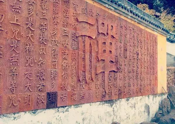 ����Ͷ�㣬���Ķ�����Ƿ��Ե�����