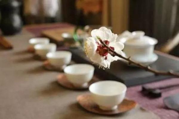 ��͵��ˣ����Ķ��и���