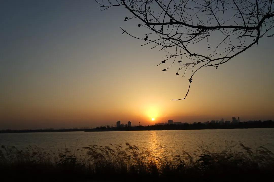 ��ʵ�ڶ�������Ϊ�У����˾��ܸı�