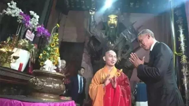 法国总统首次访华,第一站竟然是一座千年寺院!数数这几年,到寺院拜访的外国元首都有谁? 法国总统首次访华,第一站竟然是一座千年寺院!数数这几年,到寺院拜访的外国元首都有谁?