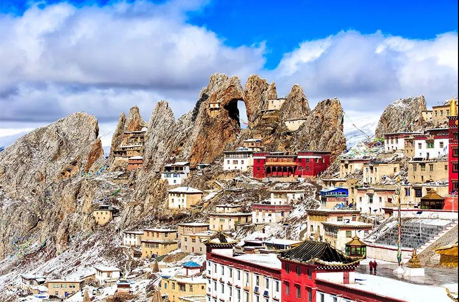 �й����յ�6������������������ǧ���꣬���һ���������˵��٣�