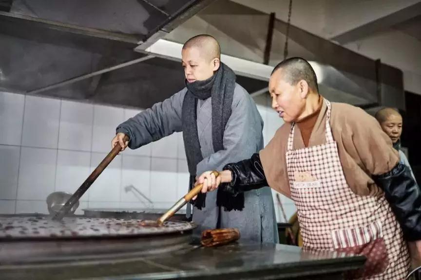 欢欢喜喜过腊八_|_送您一份到寺院免费结缘腊八粥指南 欢欢喜喜过腊八_|_送您一份到寺院免费结缘腊八粥指南