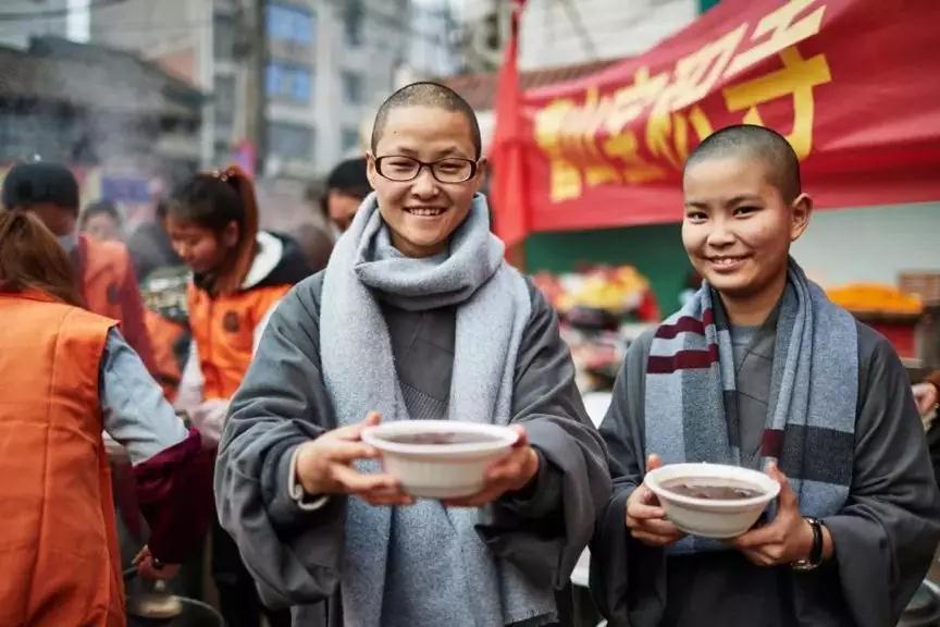 欢欢喜喜过腊八_|_送您一份到寺院免费结缘腊八粥指南 欢欢喜喜过腊八_|_送您一份到寺院免费结缘腊八粥指南
