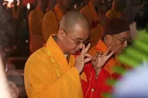 学诚法师:后悔是活在过去,忏悔是为了未来! 学诚法师:后悔是活在过去,忏悔是为了未来!