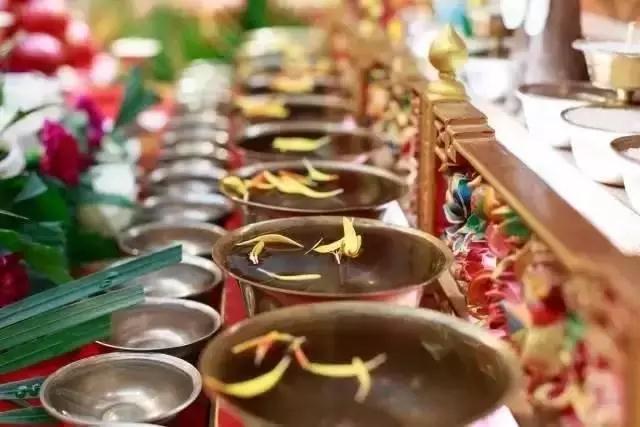 ��򵥵���������_��ǰ����ˮ��