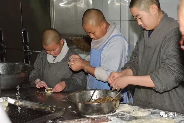 ������ʦ���ǵı�����������