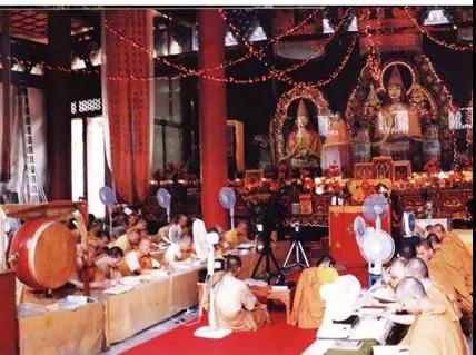 �����ǽ���ʯ���ߵĽ������Ǻ���Ե��Ϊһ��������ɮ��