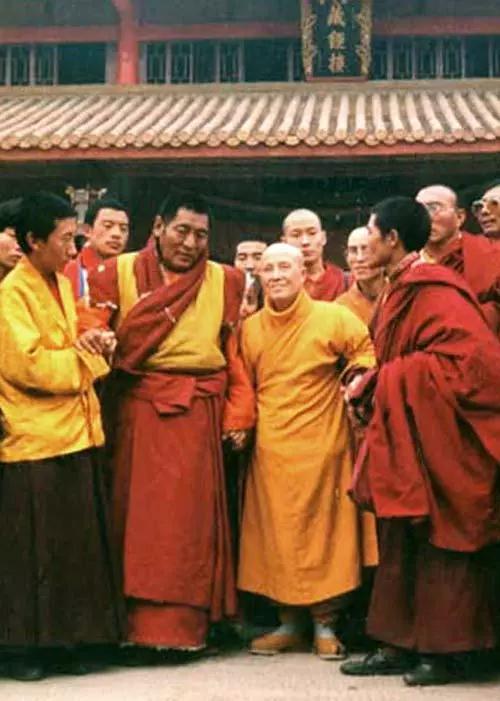 �����ǽ���ʯ���ߵĽ������Ǻ���Ե��Ϊһ��������ɮ��