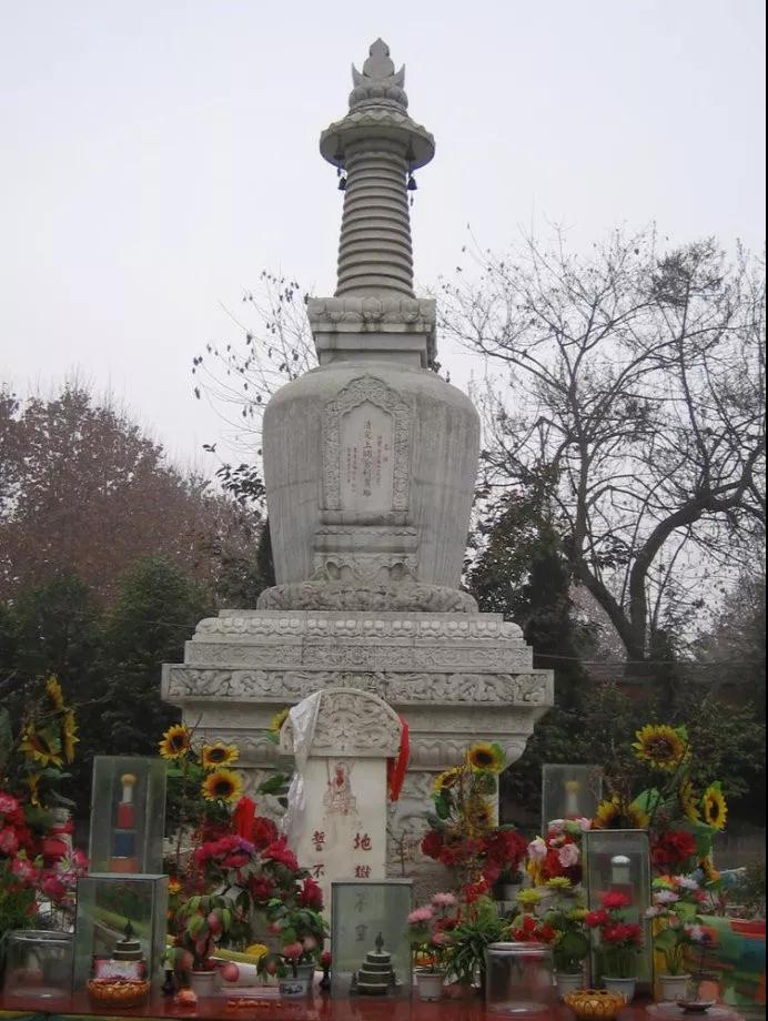 �����ǽ���ʯ���ߵĽ������Ǻ���Ե��Ϊһ��������ɮ��