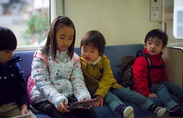 ���и�ĸ������Ե���ʵ����ĺ��ӱؽ�ƽ��