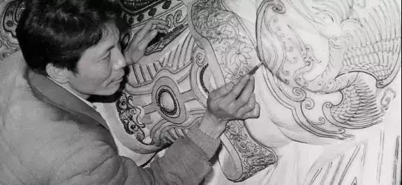 �����й���һ������ױ���ˣ���4.5�׸߶�����65��