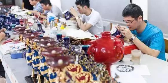 �����й���һ������ױ���ˣ���4.5�׸߶�����65��