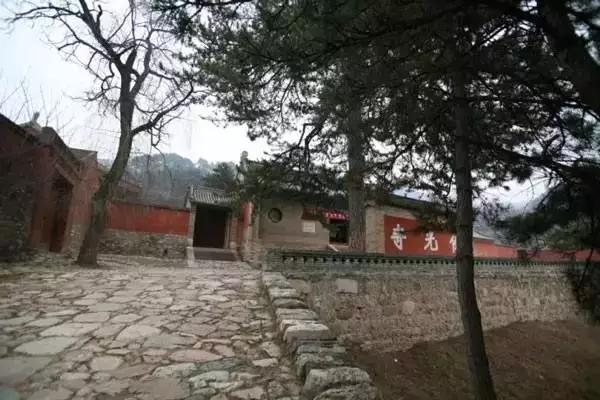 ����1200�������������10�ꡰ�չء����ݱ��ˣ�